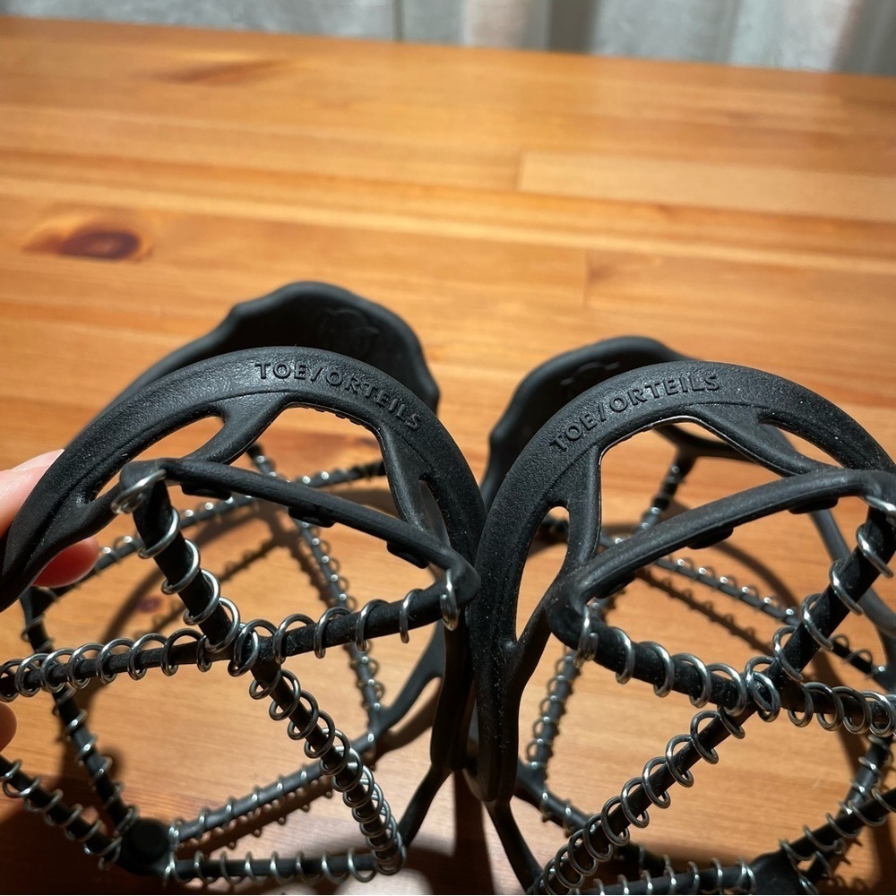 Yaktrax Spikeless Ice and Snow Shoe Gripper Sole Covers Unisex Large NWOT Black - Picture 10 of 13